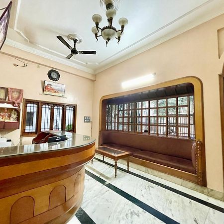 Hotel Shivam ! Varanasi होटल शिवम హోటల్ శివం ஹோட்டல் சிவம் Foreigner'S Choice ! Fully Air-Conditioned Hotel With Lift & Parking Availability, Near Kashi Vishwanath Temple, And Ganga Ghat, Best Hotel In Varanasi 2 Exterior photo